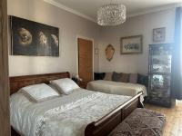 Camera Matrimoniale con Vista Giardino