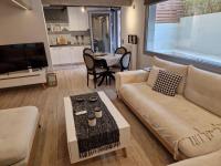 Cozy and bright apartment with private yard - Bed and Breakfast Mastambás