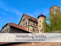 GRÄFIN MARTHA MARIA - stilvolles Apartment in der historischen Hinterburg Schlitz - mit Aufzug, Parkplatz, E-Ladestation & Garten - Fulda, Alsfeld, Bad Hersfeld 25-30 Min - Hunde willkommen - Ferienwohnung Schlitz