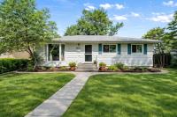 Bright 3-Bed Retreat Near the Zoo and Downtown - B&B Calgary