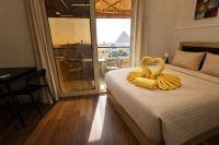 Pyramids View Terrace Family Suite