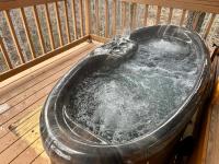 Cupids Hideaway Gatlinburg - Bed and Breakfast Sevierville