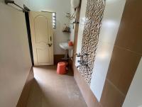 One Room with AC - Chambres d’hôtes Solāpur