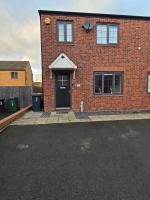 The Charm Luxury House - 8mins to NEC, Birmingham Airport - B&B Marston Green