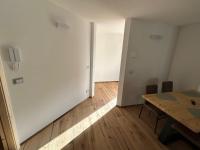 Appartamento con 2 Camere da Letto e Balcone