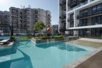Stylish modern studio near Miracle Garden with Gym, Pool and Padel court - Chambres d'hôtes Dubaï