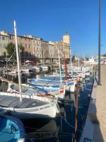 Laura ,Cœur de ville, port et plages la Ciotat - Chambres d'hôtes La Ciotat