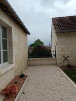 LE PETIT BRY charmante longère au pied du chateau - B&B Villentrois