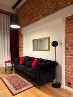 Loft Black and Red - B&B Tallin