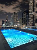 Prime Apartments Near WTC and Sheikh Zayed RD - B&B Dubai