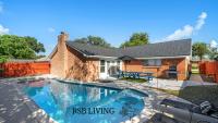 Amazing 4BR 2Bath Home with Pool & Game-Movie Room - Chambres d'hôtes Texas City