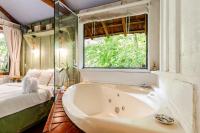 Cabana littlehouse com hidro - Bed and Breakfast Campos do Jordão