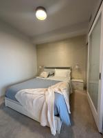 Brightly Lit Suite Centrally Located |UofT|Ryerson - Ferienwohnung Toronto