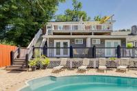 Charming Historic Condo with Pool - Ferienwohnung Savannah