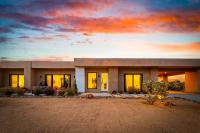 Luxury Desert Villa with Pool and Spa - B&B Yucca Valley