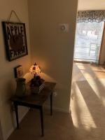 The Sunflower - Hot Tub Hideaway on 13 Wooded Acres - Fire Pit - Lake View - Near Keuka & Seneca Lake - Pet-Friendly - Chambres d'hôtes Penn Yan