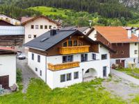Alpenlodge Pettneu Lodge 2 - B&B Pettneu