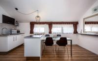 Hundefreundliches Apartment nur 300 Meter zum Strand - Chambres d'hôtes Umag