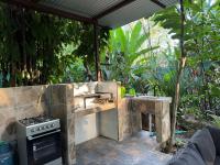 Private Caribbean Villa, Pool, Hot-Water Jacuzzi Tropical Garden - Chambres d'hôtes Cocles