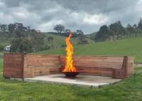 BrinCole - Pet-Friendly, Huge Deck with Epic Views & Fire Pit - B&B Bonnie Doon