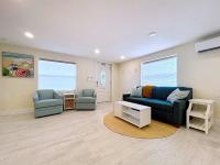 Sea LaVie!! Steps 2 Beach & Bay - Bed and Breakfast Bradenton Beach