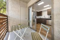 Coastal Hues - Pool, Gym & Free Parking! - B&B Dallas
