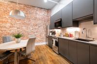 Hollyhock Suite 403 - Bed and Breakfast Louisville