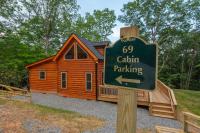 Modern Asheville Cabin Retreat - Bed and Breakfast Fairview