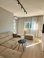 Sunny Apartment - B&B Tirana