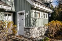 2BR in Granite Court, Village Location, King Bed, Private Balcony, Parking, Fireplace - B&B Whistler