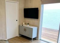 The NEST New Boutique Tiny home Inlet Water Views - Bed and Breakfast Kerikeri