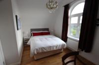 Beautiful 4BD Family Home in Lee on the Solent - Bed and Breakfast Lee-on-the-Solent