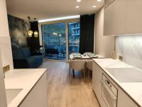 Boutique studio Diorit with garage and terrace - B&B Brno-Komín