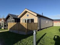 The Dog House on the Meadows, The Bay Filey, enclosed deck, 2 bedrooms with ensuites, 2 dogs welcome - Chambres d'hôtes Filey