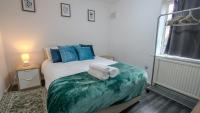 Stylish 3BR Home in Swinton - Free Parking - B&B Manchester