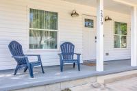 Coastal Getaway with Fire Pit and Games - Pet Friendly - Chambres d'hôtes Saint Augustine