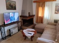 Super central apartment with a view - B&B Karpenísi