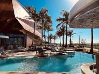 Iconic Views, Modern Luxury, Prime Location 2 Bdrm - Ferienwohnung Gold Coast