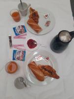 Tekrour- la case des hotes-Chambre privée avec piscine et terrasse - B&B Mbour