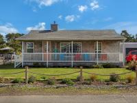 Mermaids Song: Dream Stay 600ft to Beach River - Bed and Breakfast Seaside