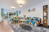 #99 Quirky and Stylish 3-Bedroom - Close to Drayton Manor Theme Park - Sleeps 6 - "Perfect for contractors and Families - Free parking" - B&B Tamworth