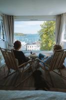 Stunning High Street Townhouse With Sea Views & Parking at 'Tide View Townhouse' - B&B Falmouth