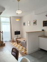 Maison de charme avec piscine et fitness - B&B Hiersac