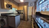 Swansea City & Bay 4-Bedroom House - Chambres d'hôtes Swansea