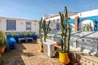 DC - Charmant Riad au Coeur des Oudayas, Toit-Terrasse, 4 Chambres - B&B Rabat