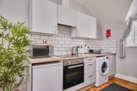 Sea View Apartment Steps to Beach - Dunluce Park 5 - B&B Portrush