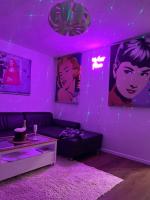 Anelia City Apartment 2 Zimmer inkl 2 Parkplätze im Zentrum - B&B Paderborn
