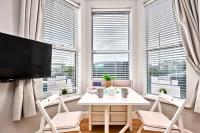 Modern Dog-Friendly Apt Beside Beach- West Beach 1 - B&B Portrush