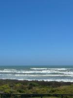 Absolute beachfront Ōtaki Marine Parade- Rangiuru sun - B&B Otaki Beach