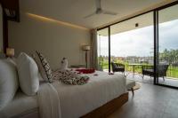 One-Bedroom Serenity Villa with Jacuzzi